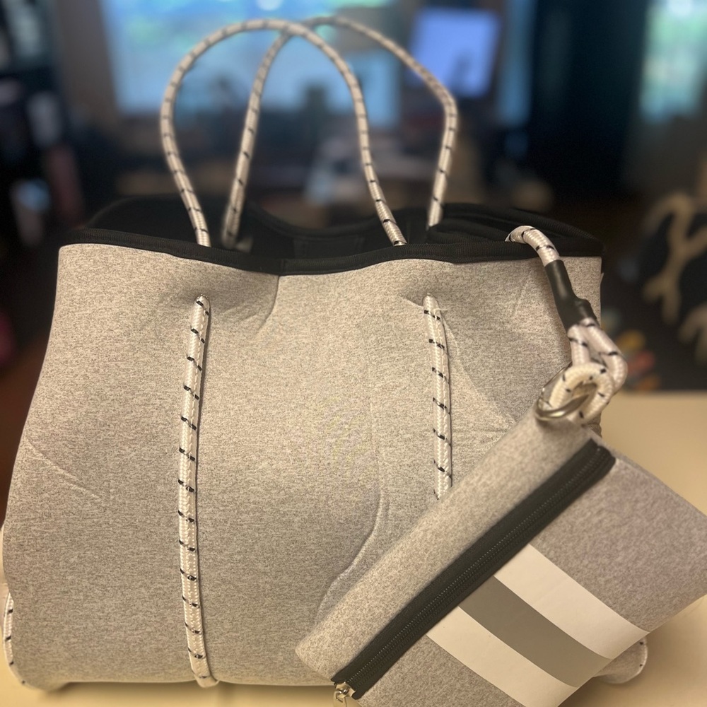 Neoprene Grey tote